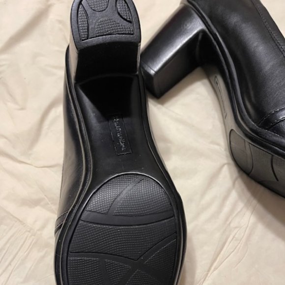 Naturalizer heels - Picture 3 of 4